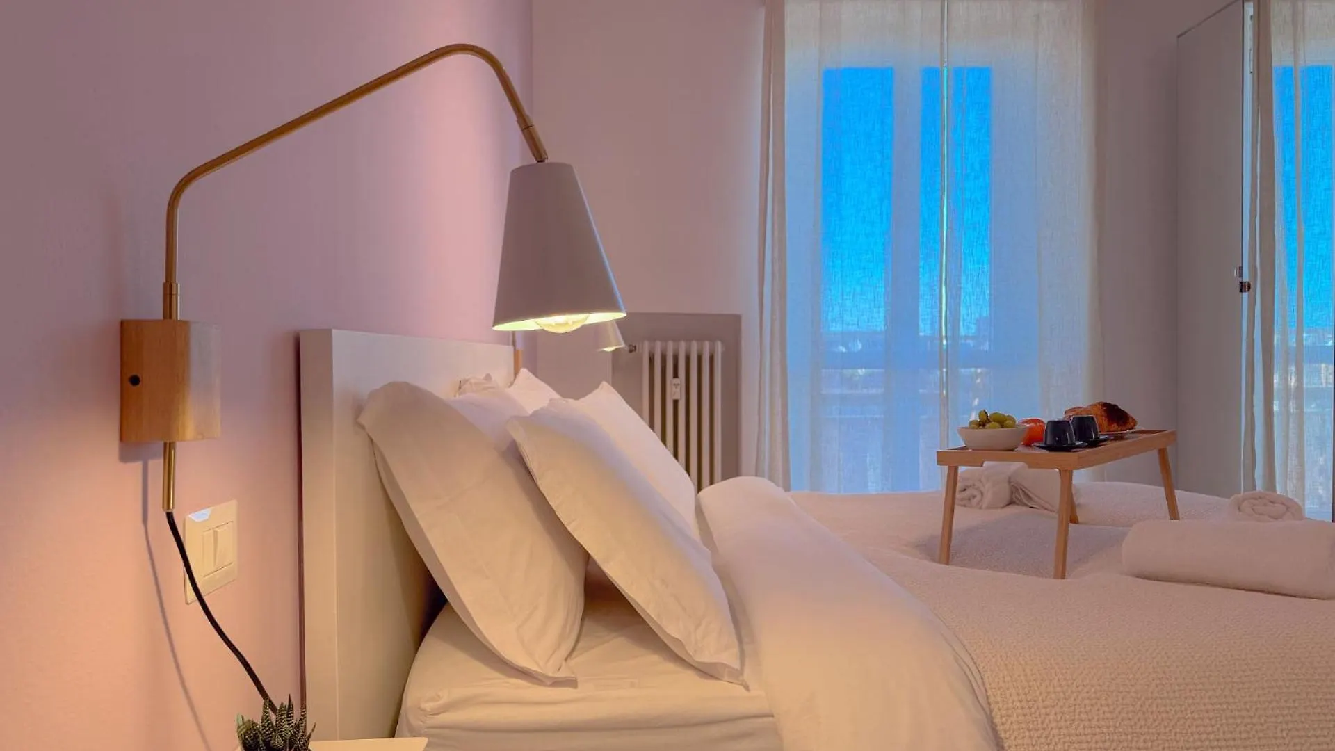 Spacious Apartment With Romantic Balcony And 2 Bathrooms Милан